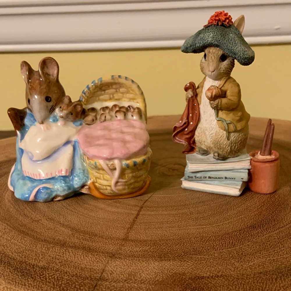 Vintage Beatrix Potter Mama Mouse with Babies Figurine and Benjamin Bunny Figur
